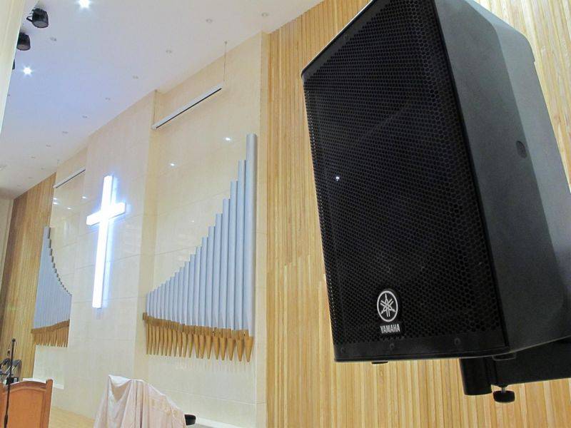 广州十甫堂——两只bjl平台 DXR8 音箱完成的教堂完美扩声
